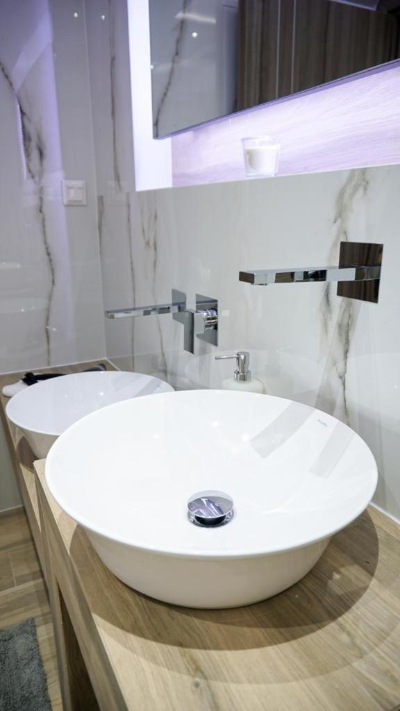 P & K Design Ltd Flats By Rentals Pro Services - Νέα Μουδανιά Εξωτερικό φωτογραφία
